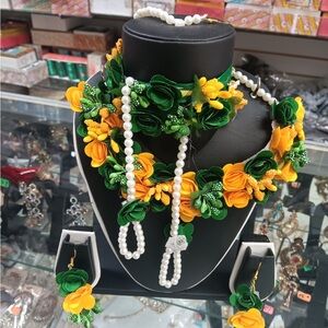 Floral Green and Yellow Jewelry Set